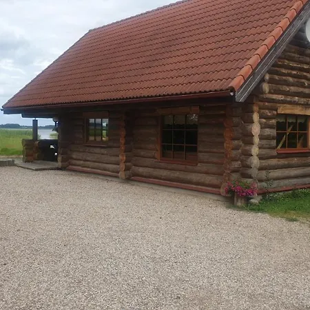 Oksa Puhkemaja 컨트리하우스 *