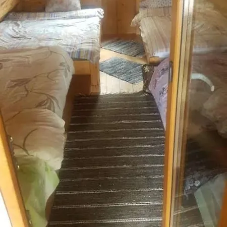 Oksa Puhkemaja Maamaja *